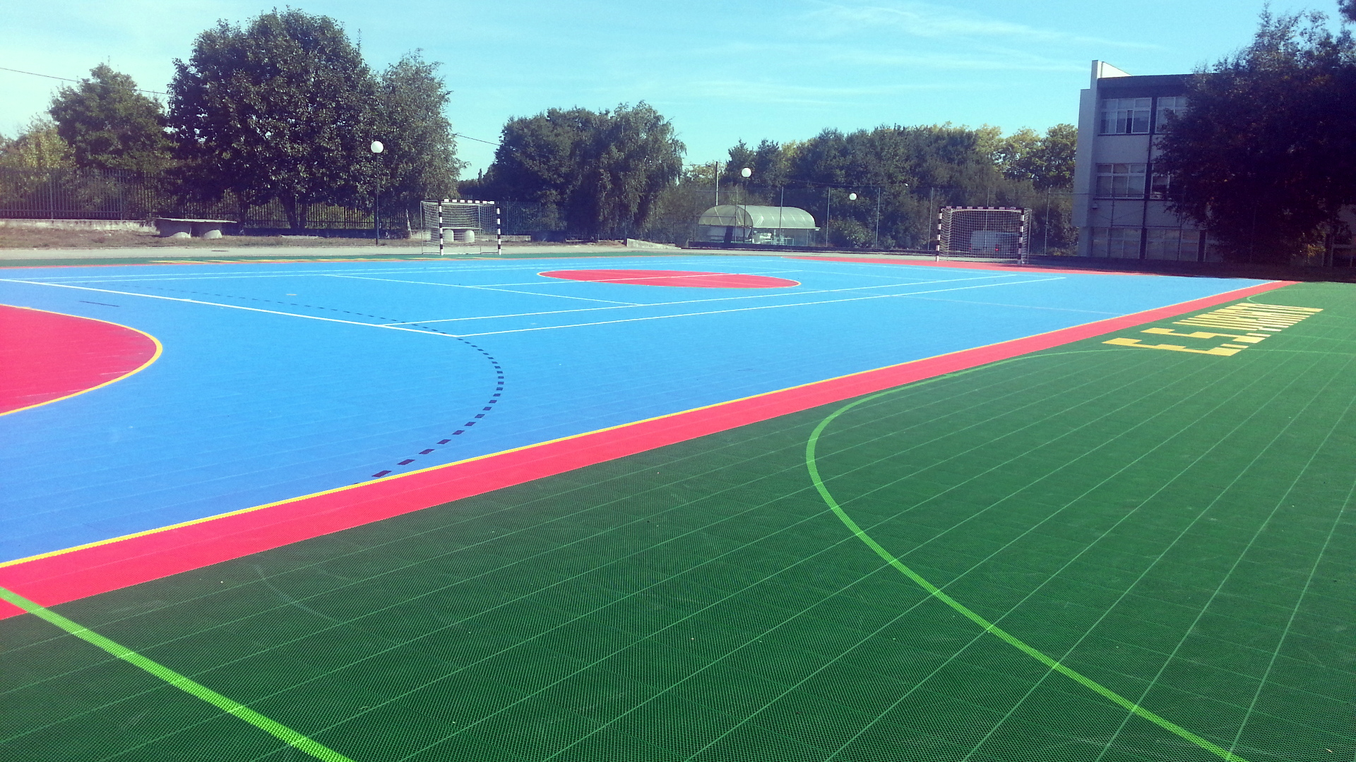 piso desportivo modular exterior